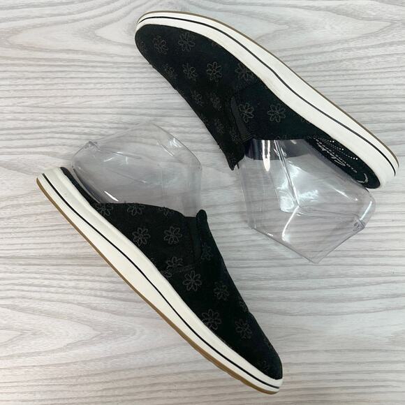 Clarks Shoes Womens 9 Black Floral Slip On Flat Mule Cloud Steppers Flat Casual - Picture 7 of 7